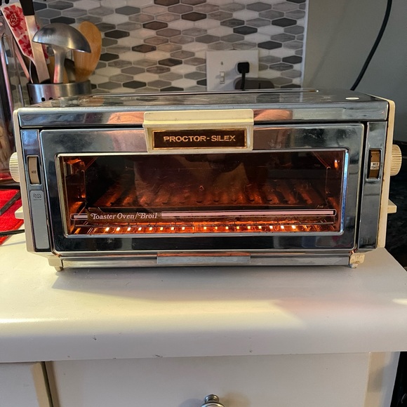 Toaster Oven - Picture 1 of 6